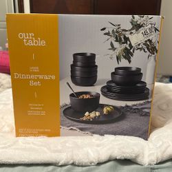 Our Table Landon 16 Piece Dinnerware Set 