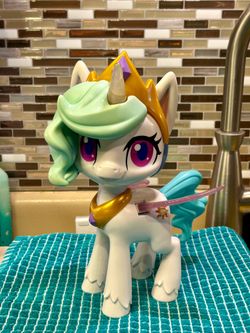 My Little Pony Magical Kiss Unicorn Princess Celestia toy