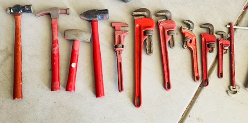 Mixed Hand Tool Lot – Hammers & Pipe Wrenches