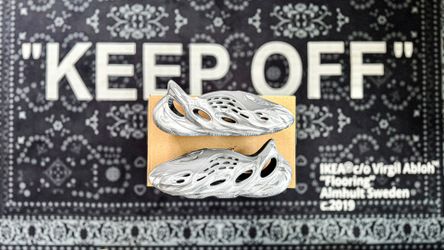 Yeezy Foam Runner MX Granite Size 11