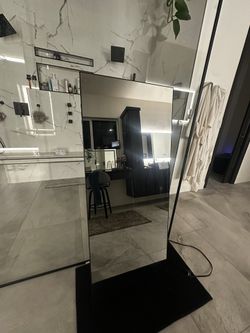 Lulu lemon Studio Mirror
