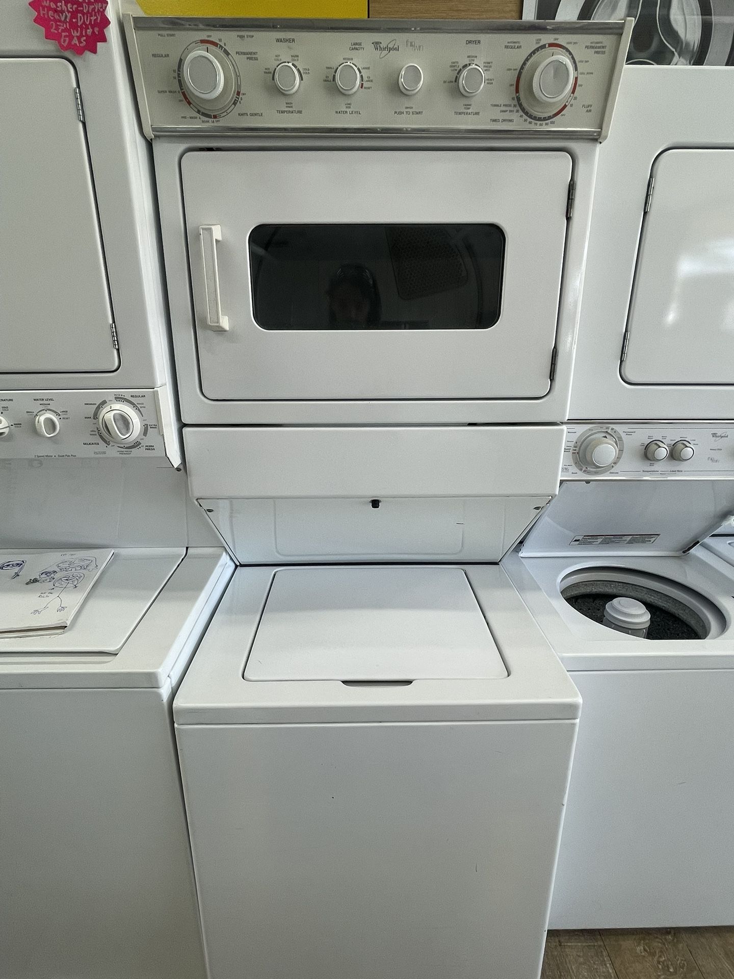 27’ Whirlpool 220v Washer And Electric Dryer Combo Set In Excellent Condition
