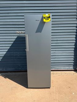 Hisense 10.2 cu. ft. Garage Ready Frost Free