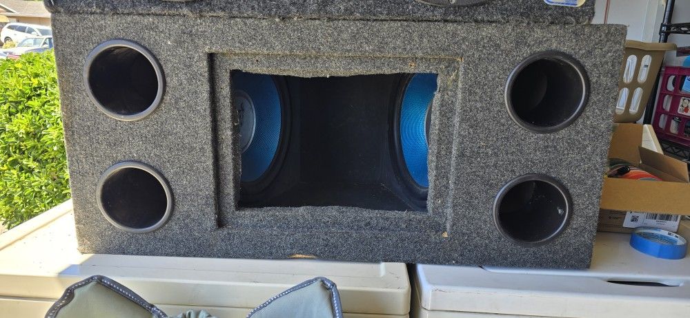 Speaker Box W/ 2 12" Woofers