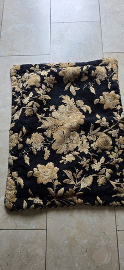 2 x Gold Floral Embroidered Pillow Cases.