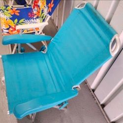 Beach chair with backpack straps