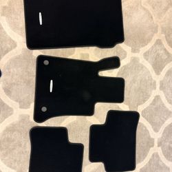 Mercedes-Benz 2010 GlK 350 Floor Mats