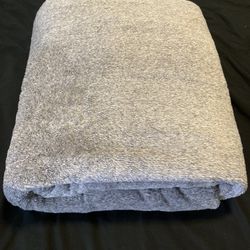 Kirkland Signature  Blanket in Grey