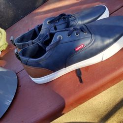 Size 10 Men's Shoes