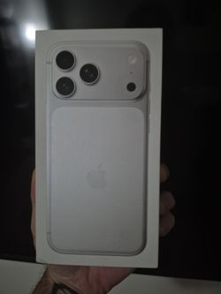 Iphone 17pro box