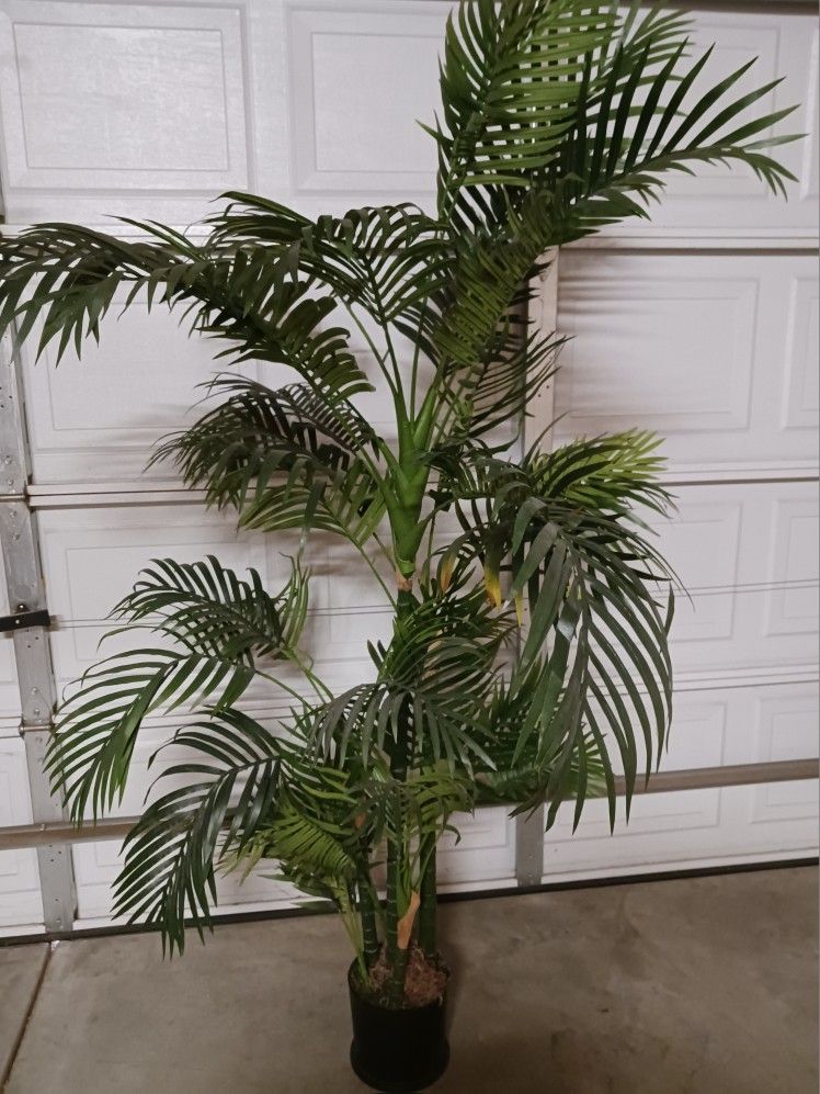 Artificial Palm Tree 🌴 - 6 Feet Tall