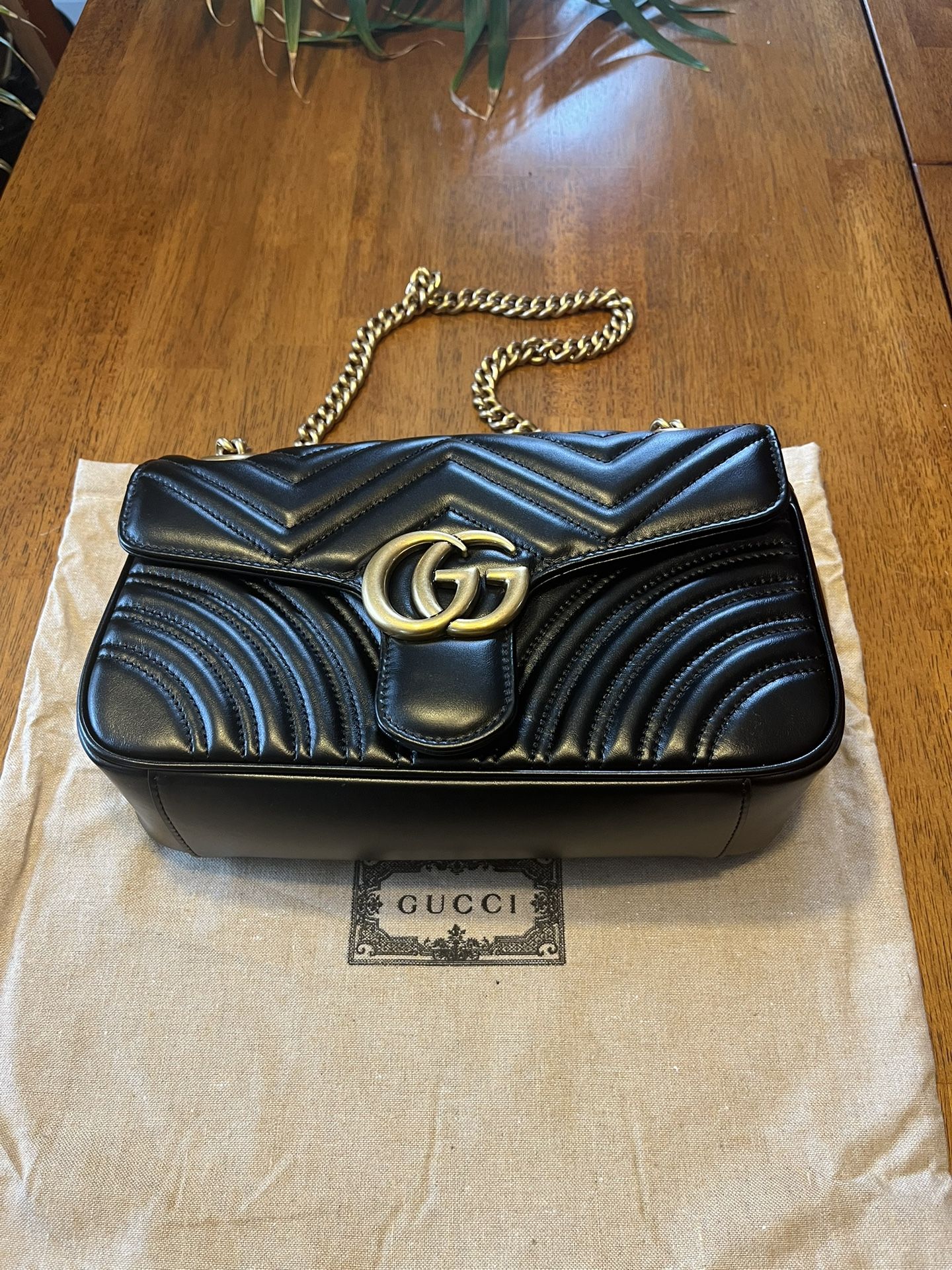 GG MARMONT SMALL SHOULDER BAG