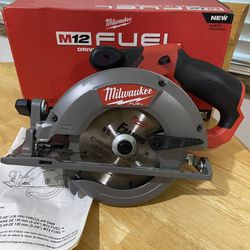 Milwaukee M12 Fuel 5-3/8” Circular Saw. Tool Only 