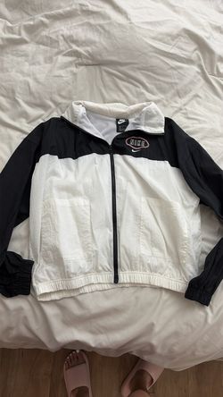 Nike windbreaker