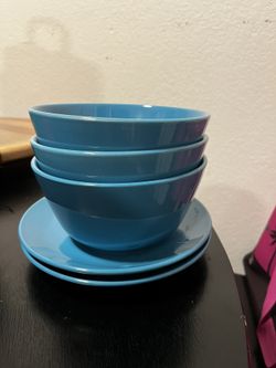 Plates and Bowls Set