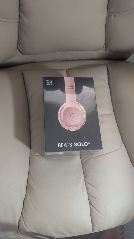 Beats by Dr. Dre Solo3 Wireless On-ear Headphones, Rose Gold