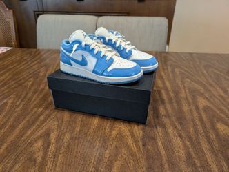 White/Blue Air Jordan 1 low SE