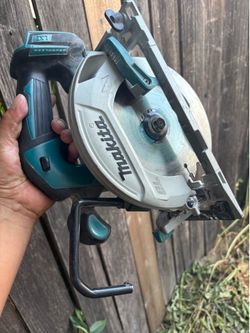 Makita  skilsaw. Tool only
