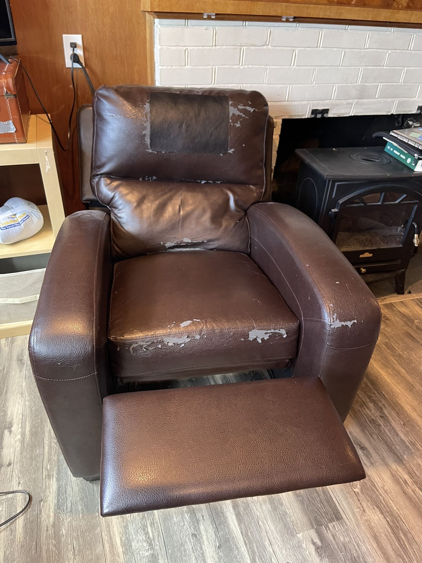 Free Leather Recliner, Ugly AND Excellent