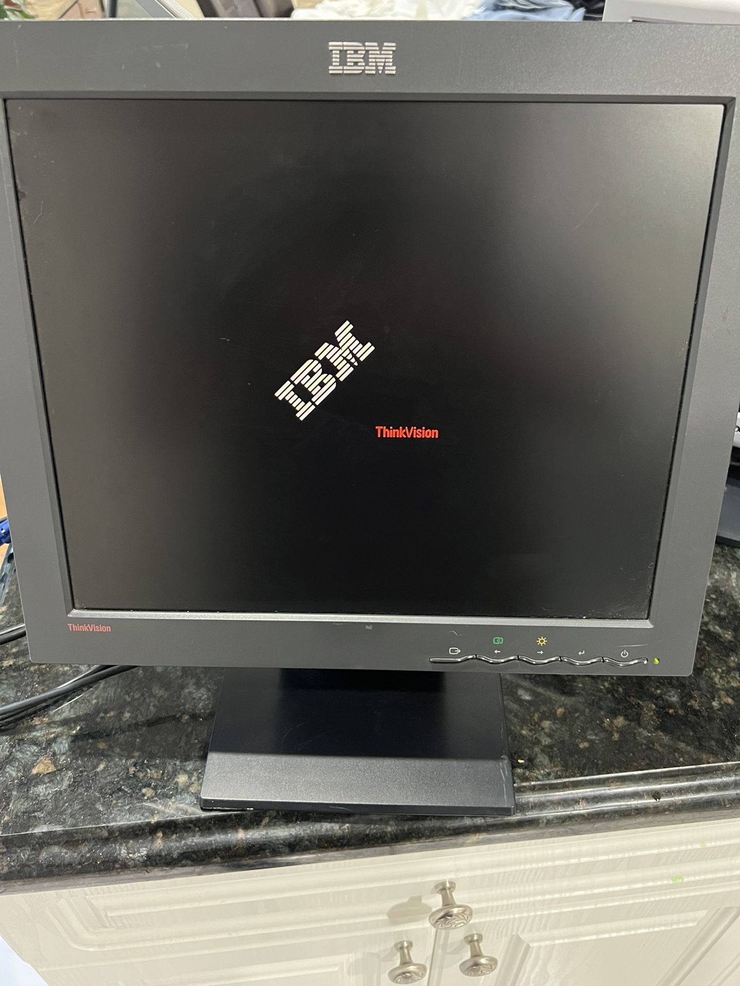 IBM ThinkVision L170 17" LCD Monitor - Black
