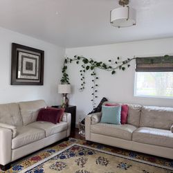 Great Condition leather Sofa 