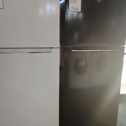 ELEMENT REFRIGERATOR 17.6 CU.FT TOP FREEZER