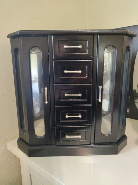 Nice Jewelry Box, Never Used