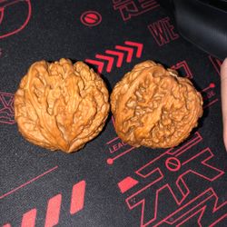 Wen plays with walnuts