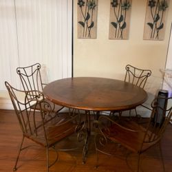Heavy Metal Metal Dinning Table and 4 Chairs with Wooden Seat Diameter 48 Inches . 