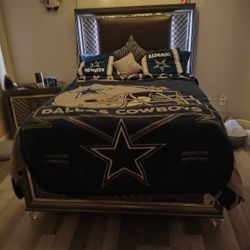 Nice Bedroom Set $900