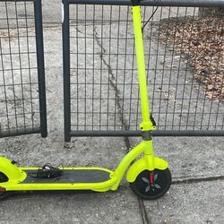 Electric scooter 