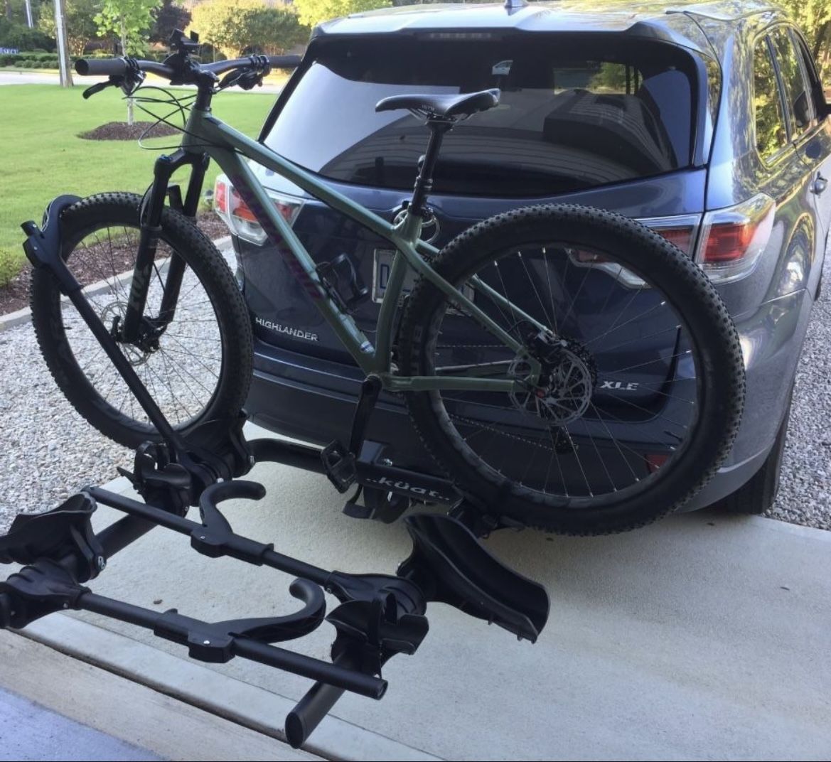Kuat is the brand The bike rack is in excellent condition. Holds 3 bike.