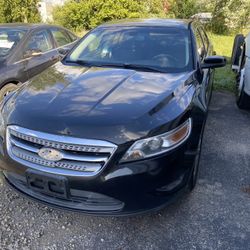 2010 Ford Taurus