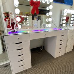 New Smart Make Up Vanity W Bluetooth 