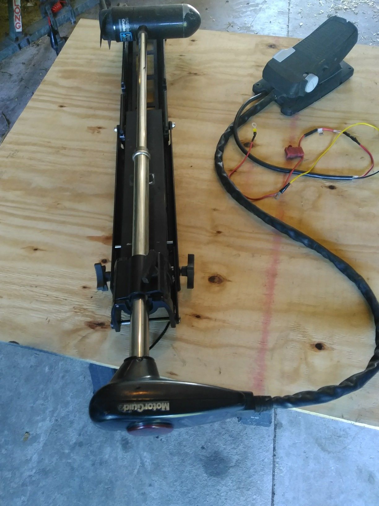 Brute 756 Trolling Motor, 56lb. Thrust/ 48" Shaft & Gator