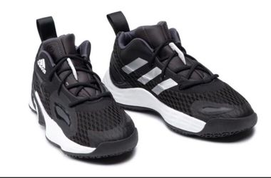 NEW ADIDAS BASKETBALL SHOES
