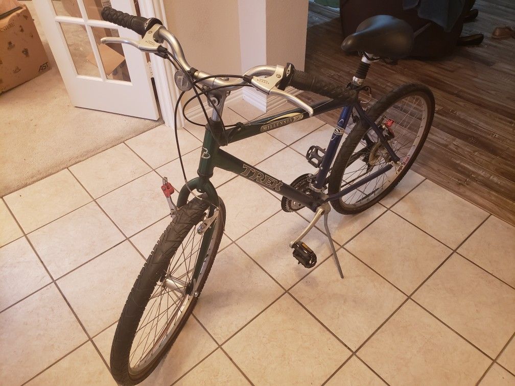 Trek millennia on sale bike