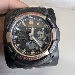 Casio leather watch (like new)