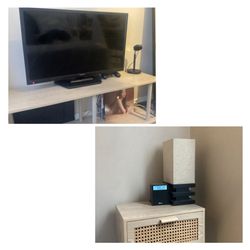 light wood set ! (nightstand, TV stand & TV w/ TV remote)