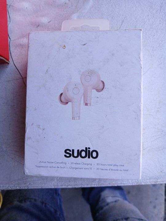 SUDIO EARPHONES