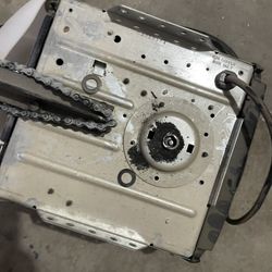 GARAGE DOOR OF REPAIR! 