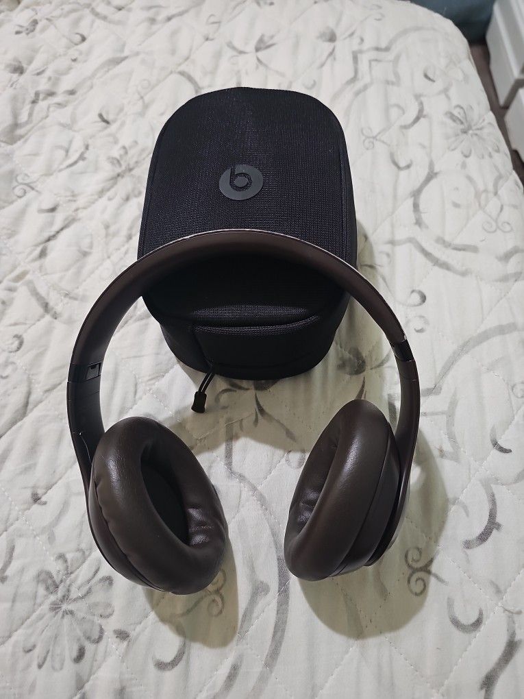 Beats Studio Pro Headphones