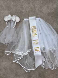 Bridal sash/veils