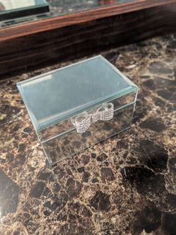 Mirror jewelry box