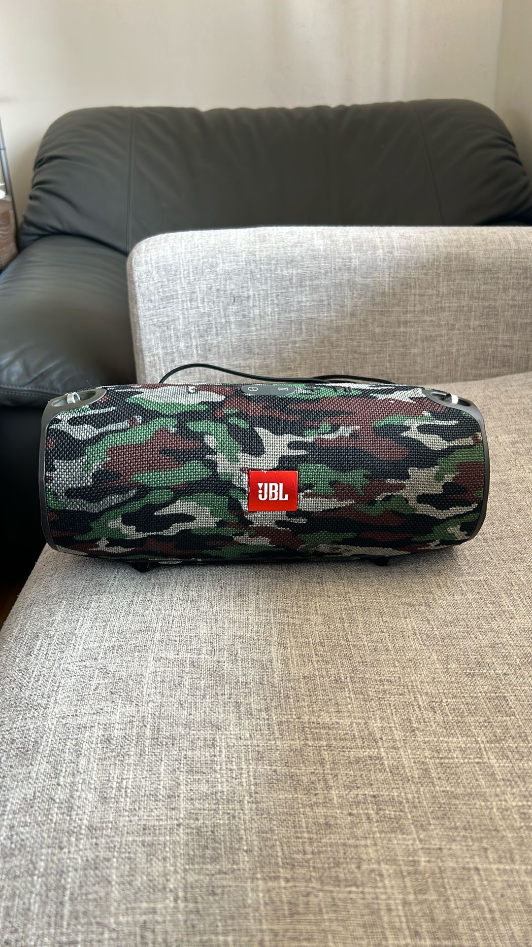 JBL. XTREME  Excellent Condition 