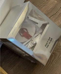Dont tap the glass box