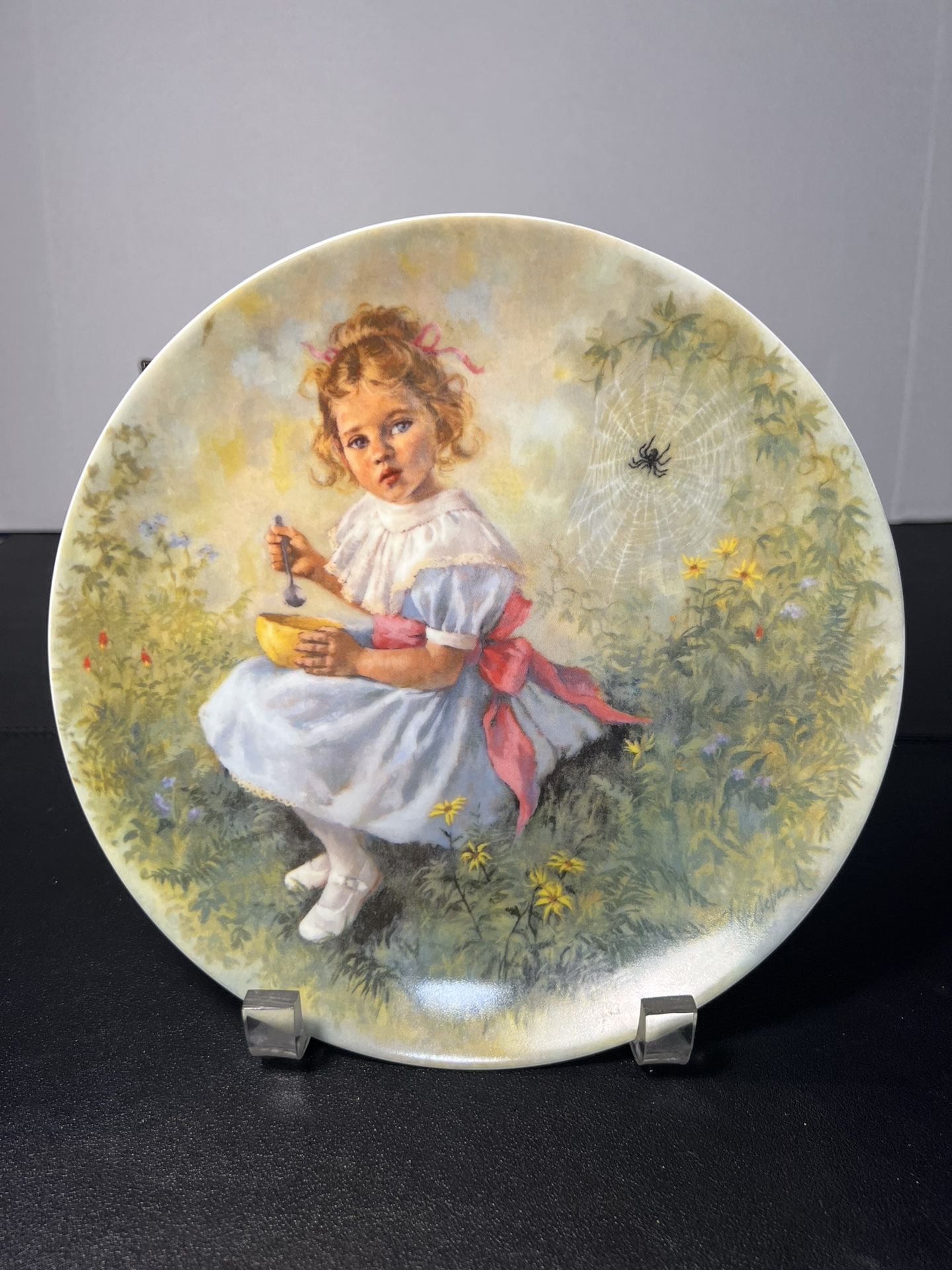 RECO International 1981 3rd Issue Mother Goose Plate Little Miss Muffet, 8.5”