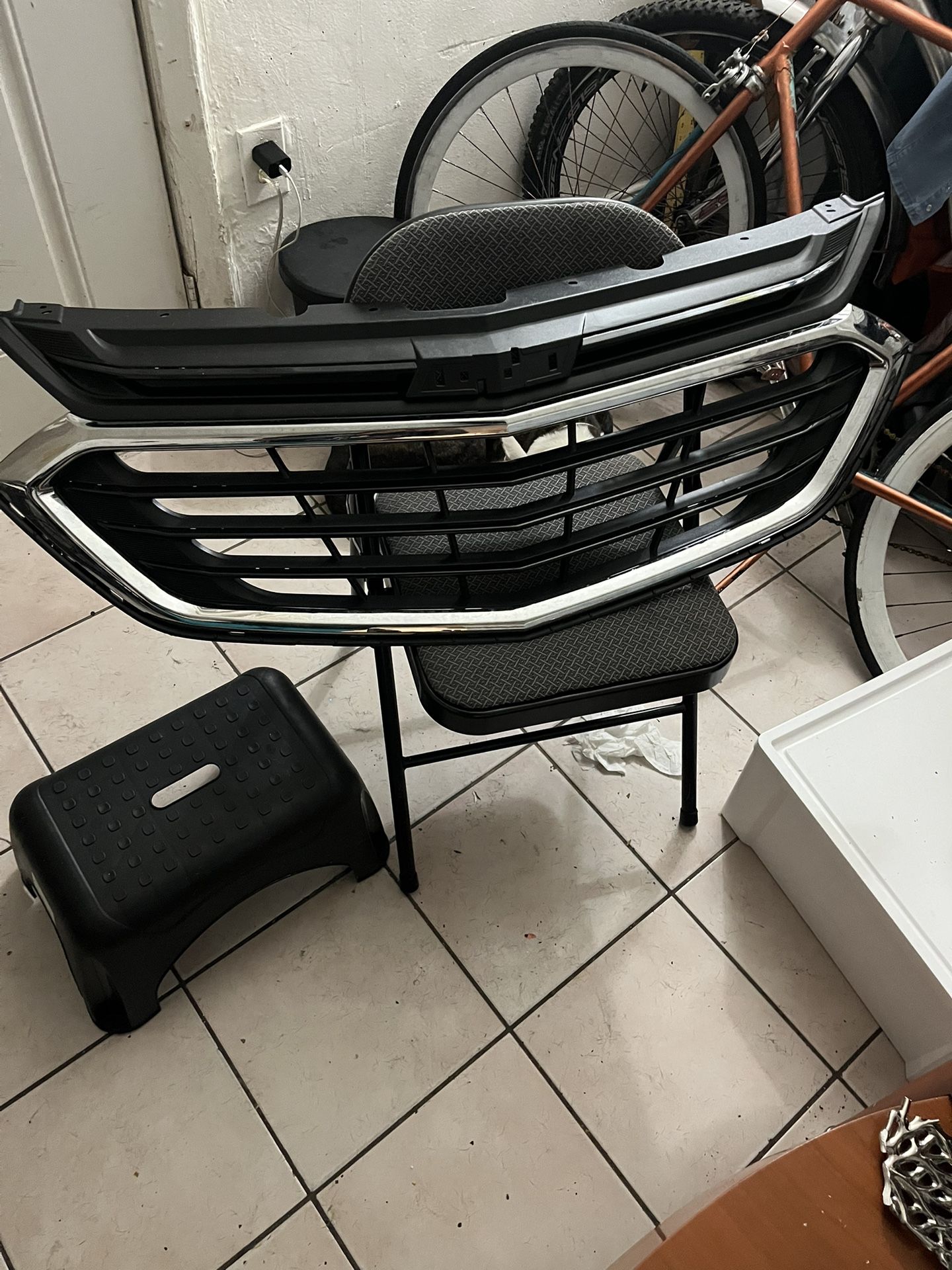 Cadillac Front Grill New for Sale in Miami, FL OfferUp
