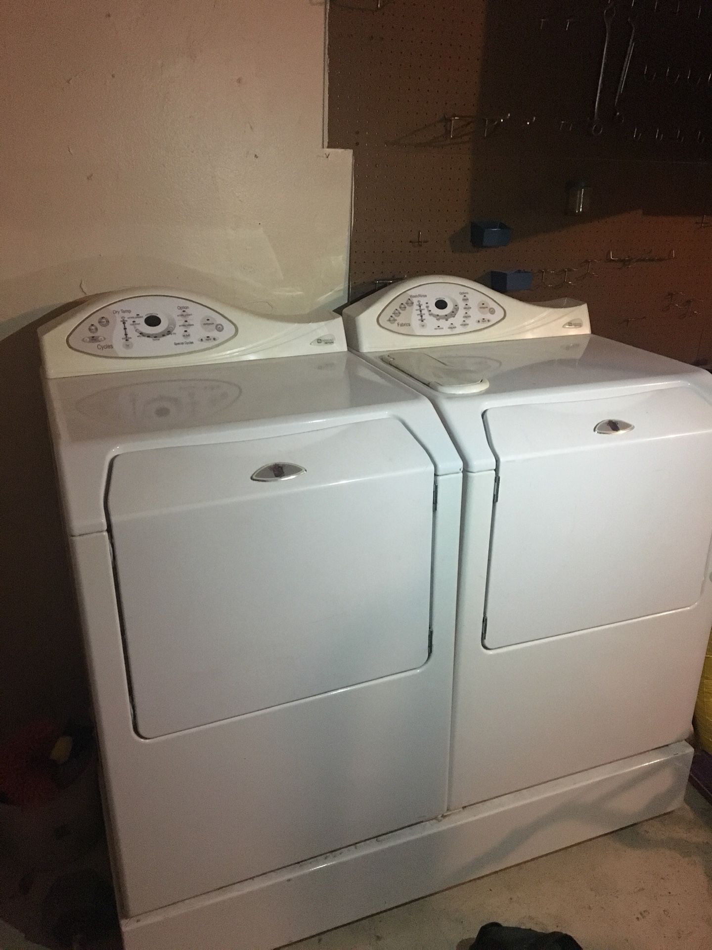 Maytag Neptune Washing machine and electric dryer