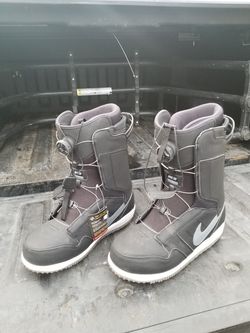 Nike sb snowboarding boots